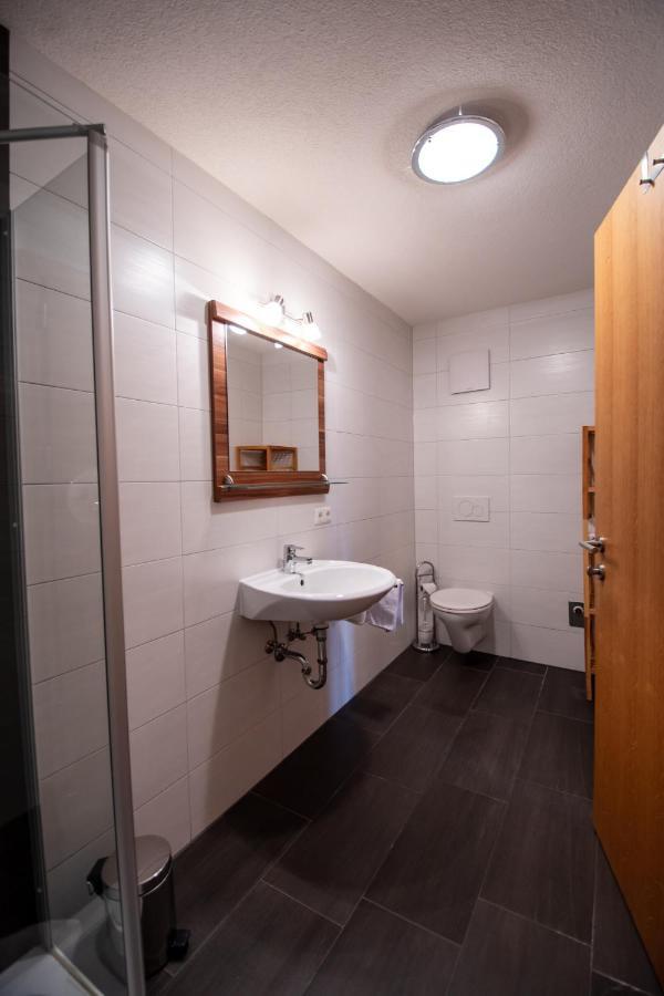 Haus Raggl Landeck Exterior foto